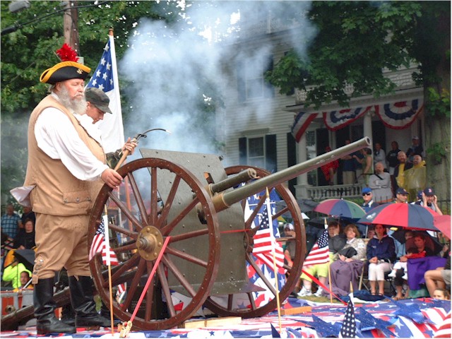 The Bristol 4th July parade - historic commemorations...
