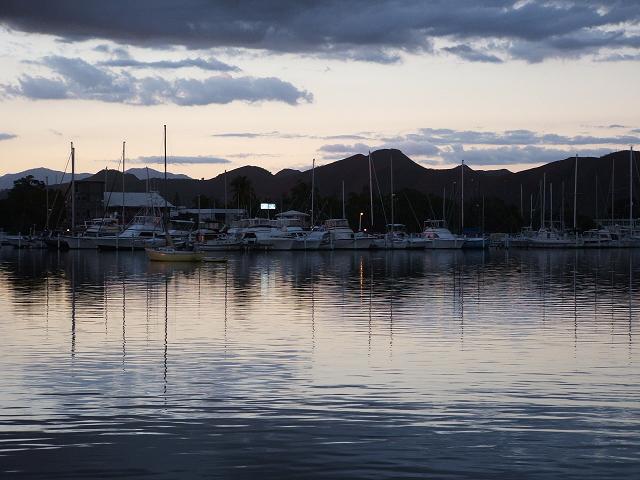 After bypassing DR, we stopped at Bahia Salinas - nice and peaceful!
