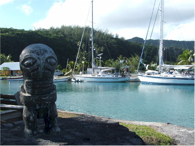 At Marina Apooiti.