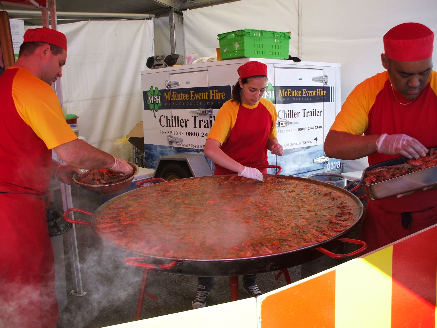 And there was this GIANT paella!
