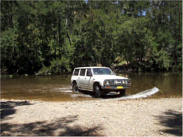 
And we go 4WD through the Mongo National Park.