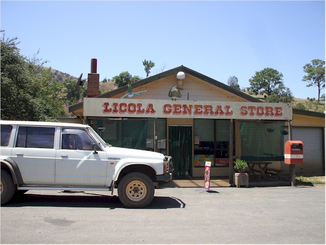 ... and a meat pie for lunch at the Licola General Store!