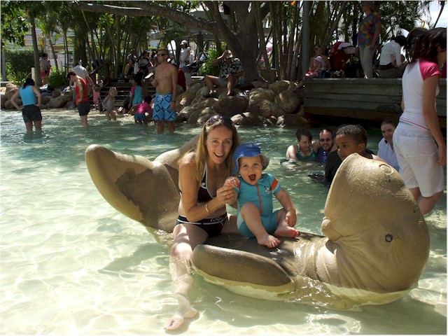 Pippa and Xavier visit us from Sydney and enjoy a day out at South Bank.
