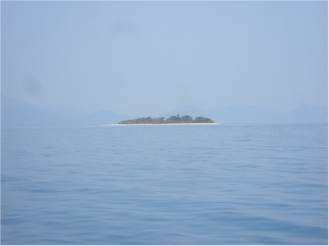 
We had a lovely day at the Hope Islands and hoped to stay longer but the weather blew up...
