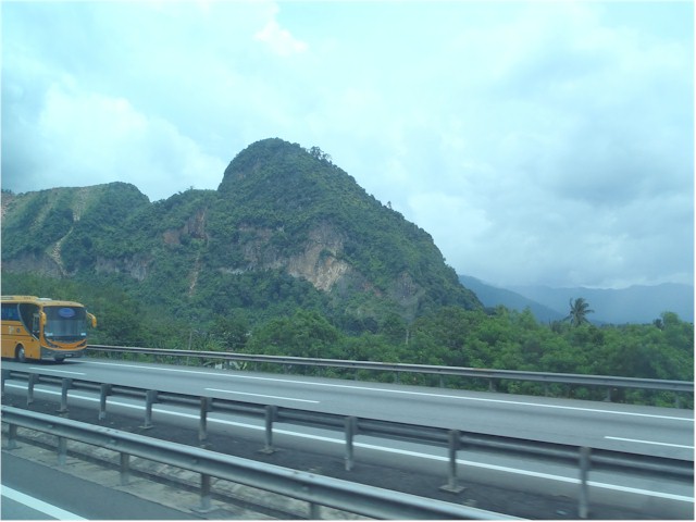 On the way from KL to Penang by coach...
