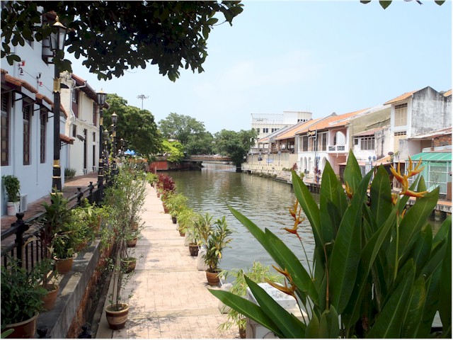 The river mouth is almost silted up, but it still flows through the town.
