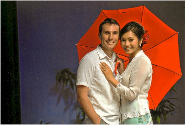 A lovely portrait of the married couple.
