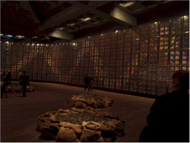 But the museum also had this fine collection of Polynesian tapa cloth - oddly displayed with an Egyptian mummy case!
