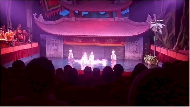
So we went to a real water puppet theatre to see what we had missed...
