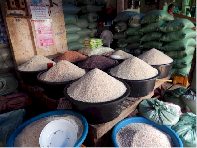 There were a wide variety of rices available - the sticky rice was the best we've ever tasted.
