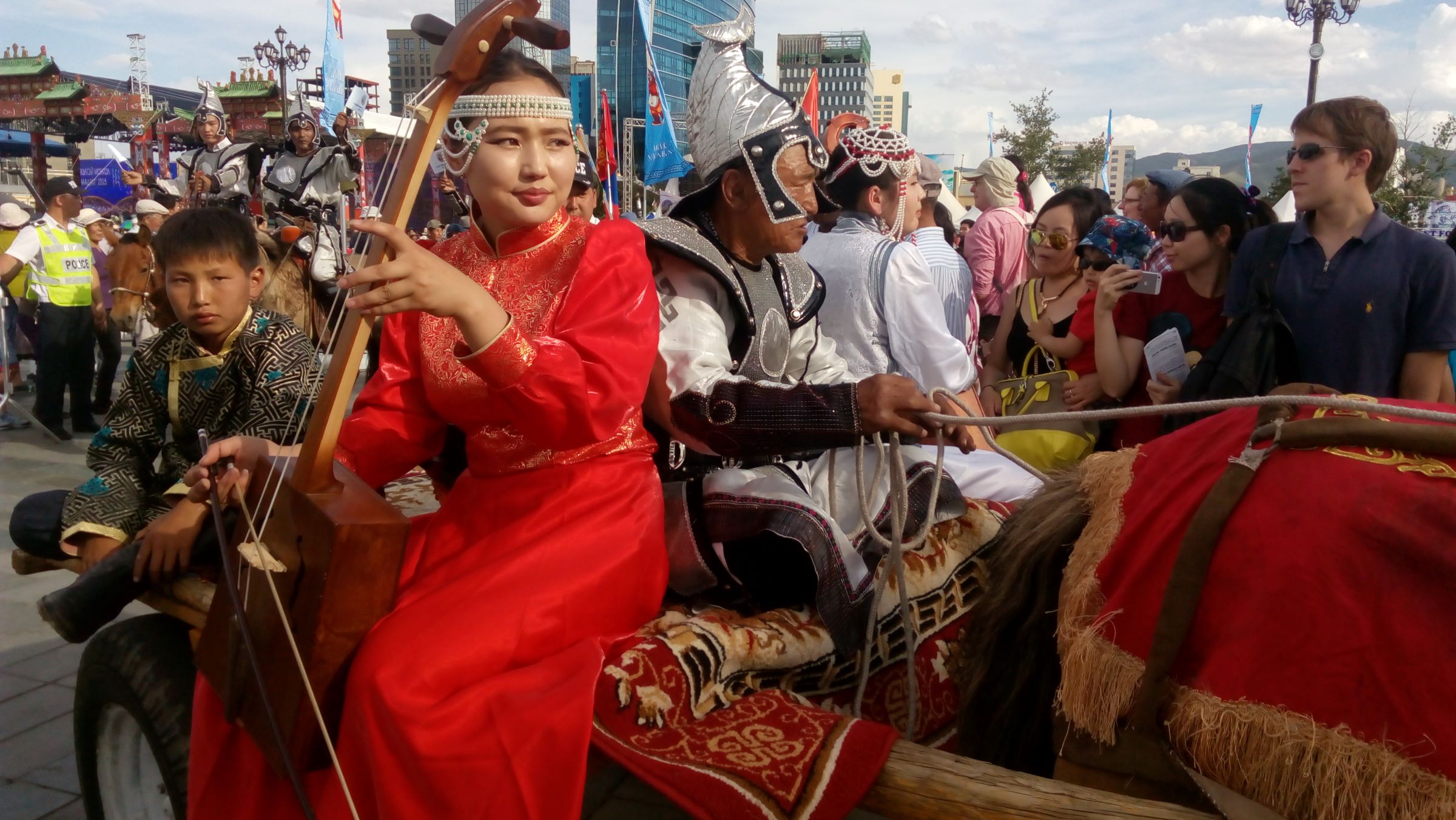 
A parade of people representing their towns - and their traditional costumes...
