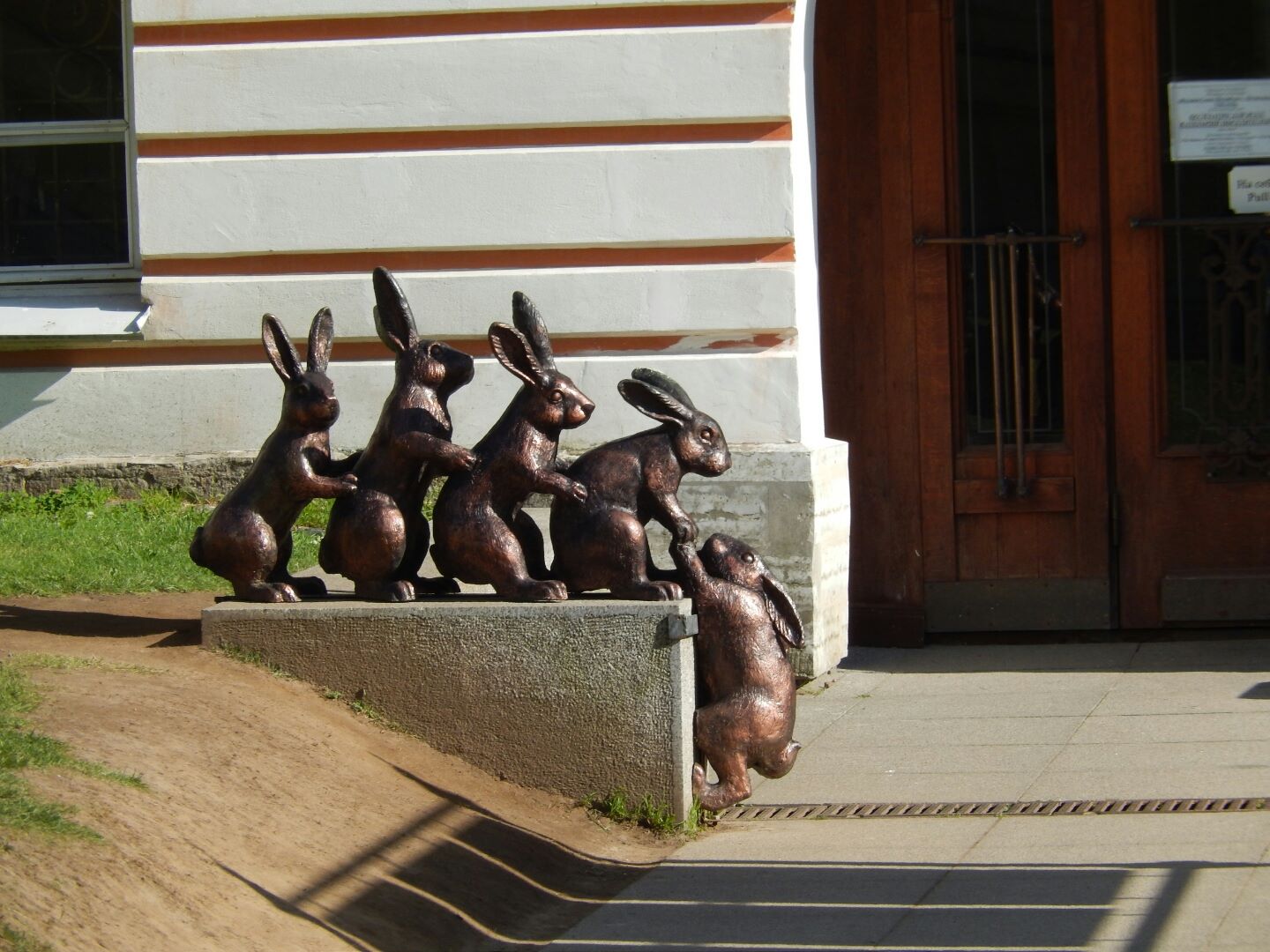 A lovely sculpture.

