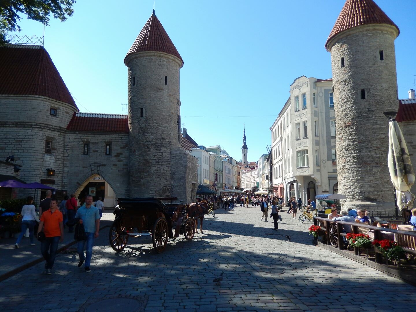 The barbican of Viru Varav City Gate was part of the defence system of Tallinn city wall built in the 14th century.
