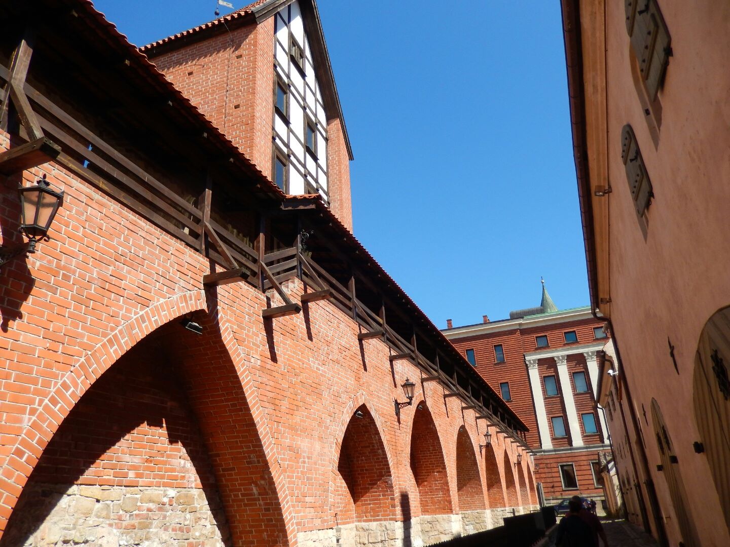 Another example of contrasting architectural styles.

