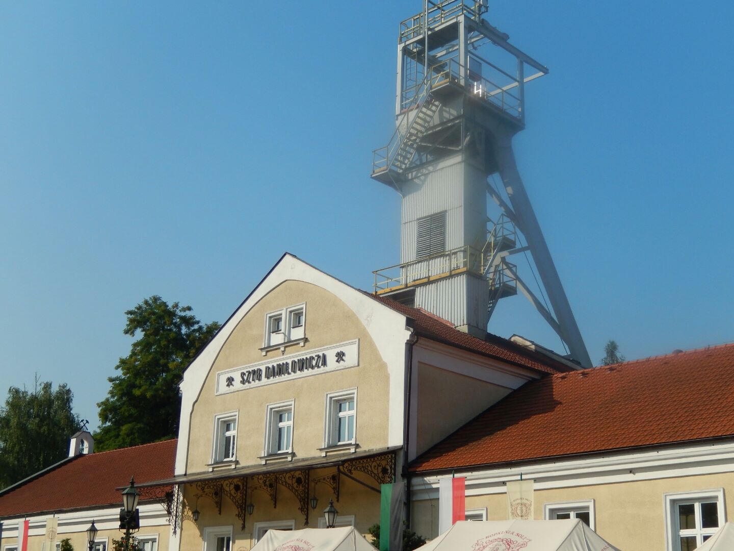 We hired a car and driver to take us to the Wieliczka Salt Mine opened in the 13th century. The mine produced table salt continuously until 2007, as one of the world's oldest salt mines in operation.
