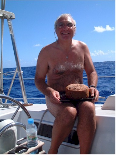 ... and warm enough to show off Keith's cake - with minimum clothes on!
